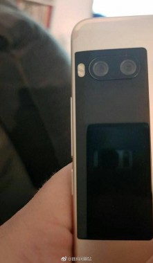 Цей подвійний екран Meizu Pro 7 в китайській рекламі